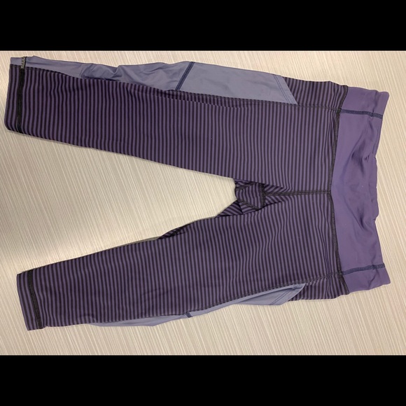 Lululemon crop leggings - Picture 1 of 2